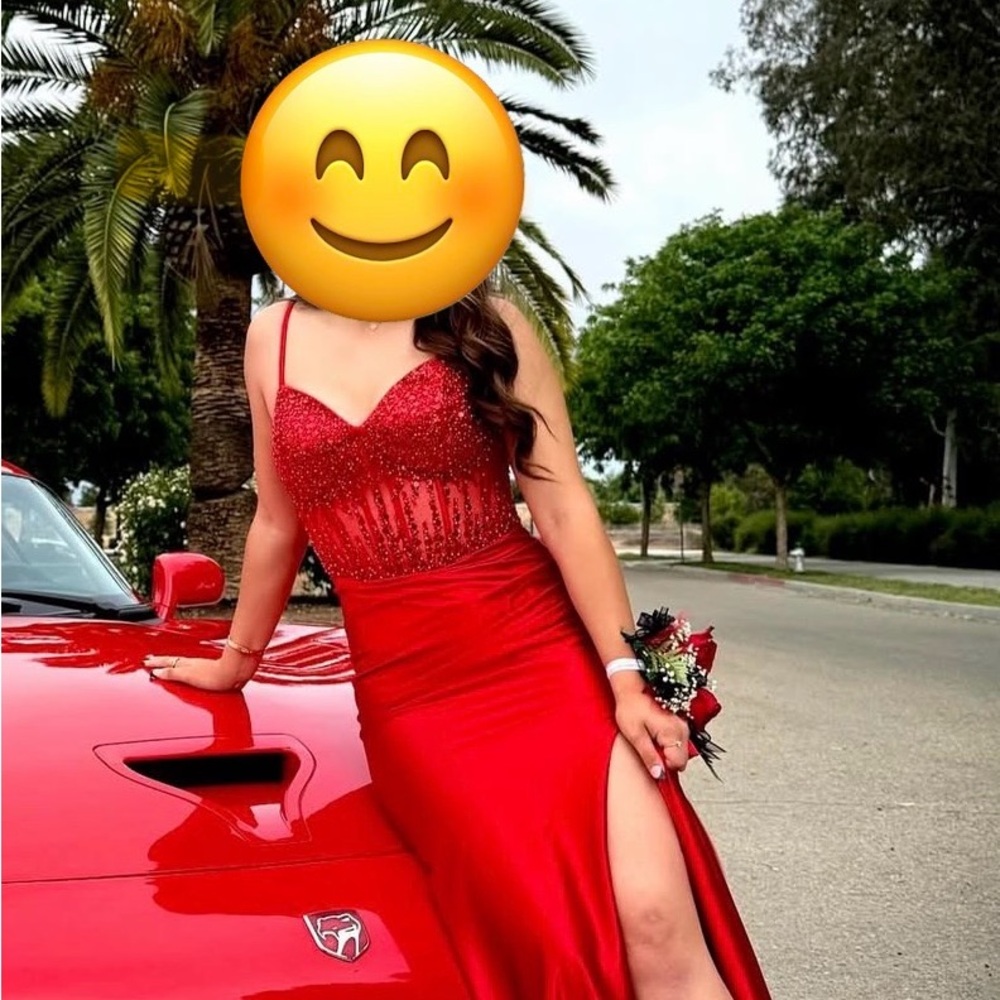 Glamorous Scarlet Prom Dress